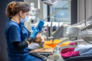 Jak często dzieci powinny odbywać wizyty u dentysty